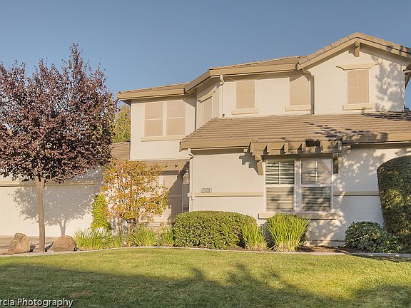 2526 Parkcrest Way
