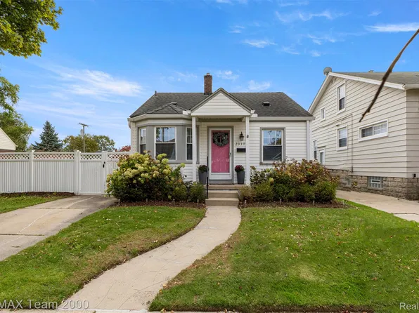 23309 Nona St, Dearborn, MI 48124