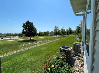 1805 SW White Birch Cir UNIT 10, Ankeny, IA 50023