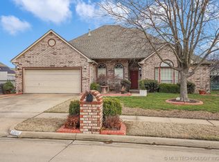 1308 E Tacoma St, Broken Arrow, OK 74012