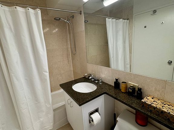 5th image of 227 Mulberry St APT 5a