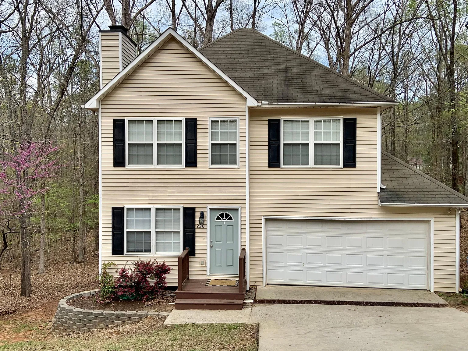 220 Snapfinger Ln — Photo 1