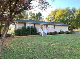 107 Newton Hill Rd, Pickens, SC 29671