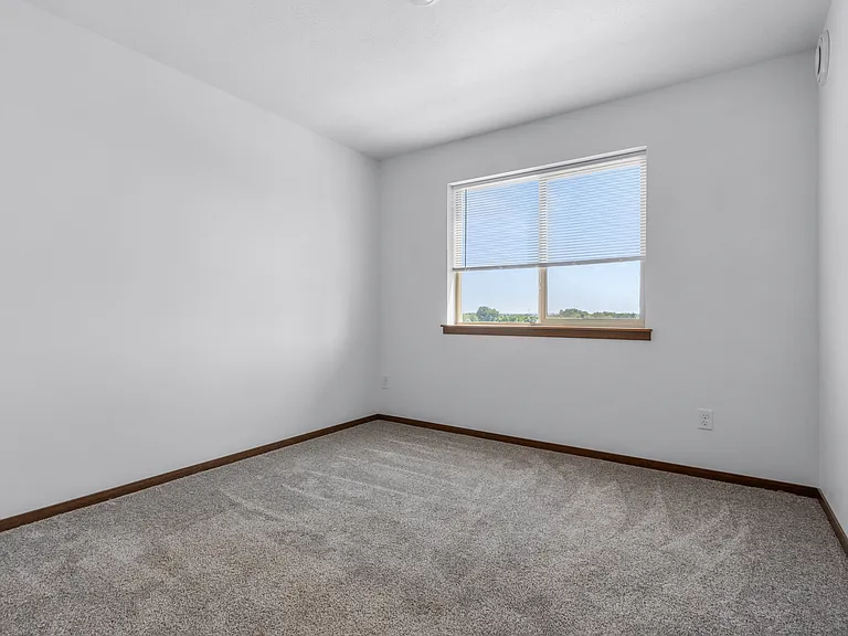Willows South Commons — Photo 31