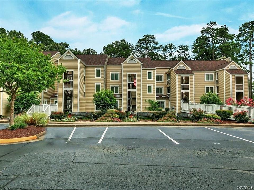 1st image of 222 Water Pointe Ct #222