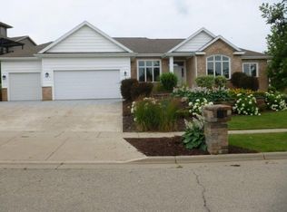 405 Tvedt Dr, Mount Horeb, WI 53572