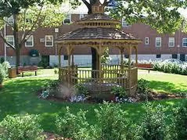 74-43 260 Street #2, Glen Oaks, NY 11004