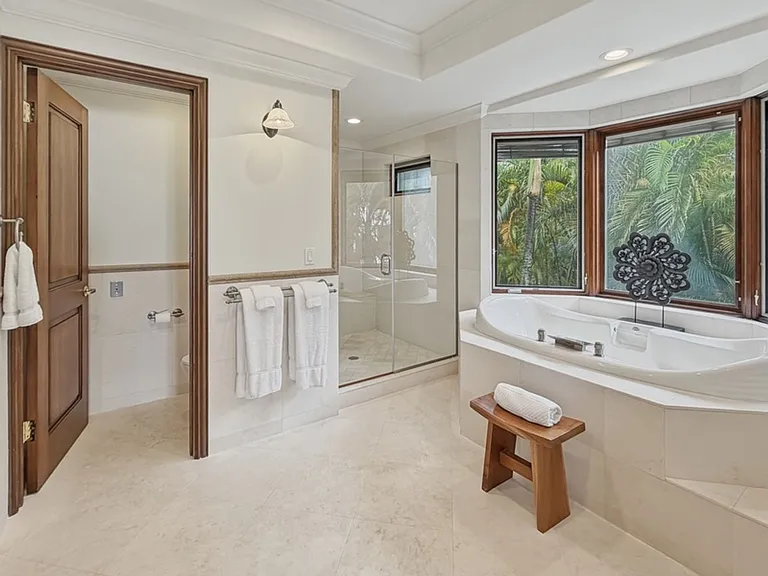 221 Portlock Rd — Photo 23