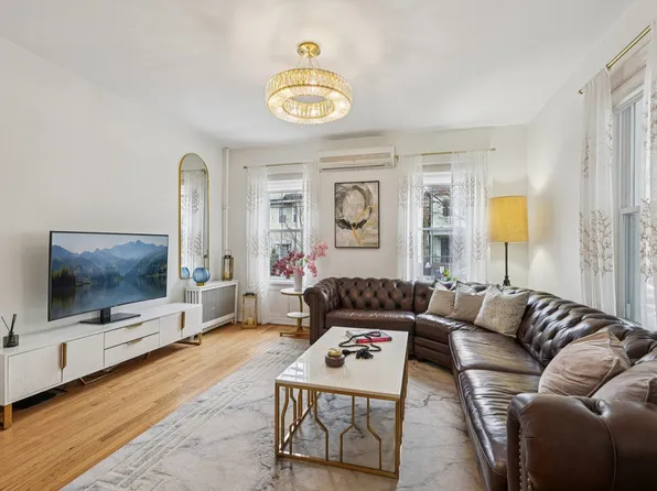 31 47th Street image 1 of 42