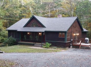 462 Squaw Rock Rd, Moosup, CT 06354