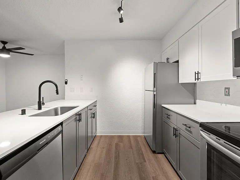 Larkspur Place — Photo 12