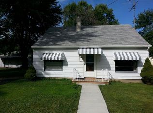 923 Logan Ave, Dixon, IL 61021