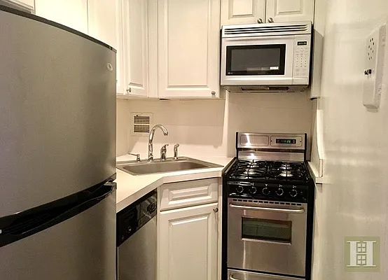 Rented by Halstead Real Estate | media 5