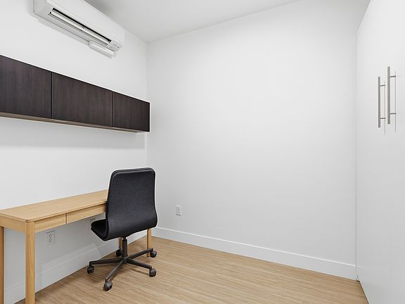 4th image of 2085 N Main St #307