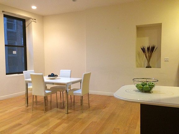 3rd image of 12 John St APT 6F