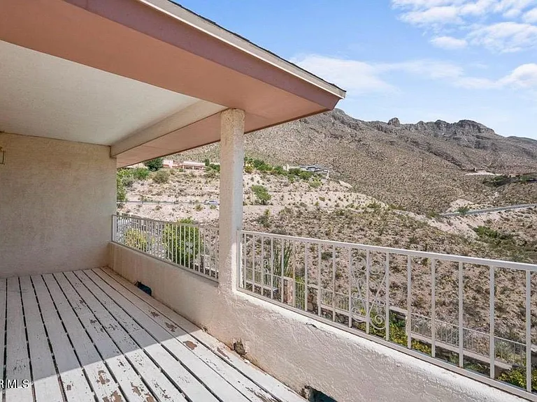 684 Moondale Dr — Photo 14