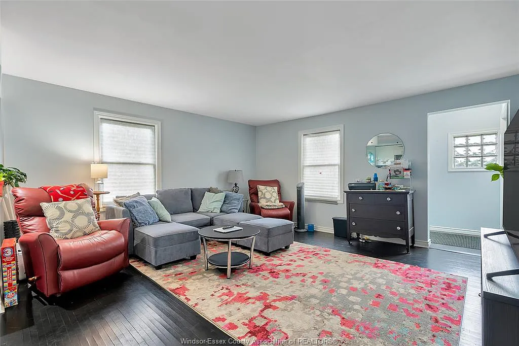 2 bed, $1,975 — Photo 4