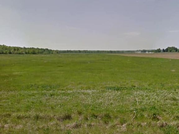 2nd image of 1014 E 660th Ave