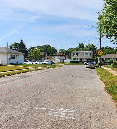 Exterior Neighborhood (street photo)