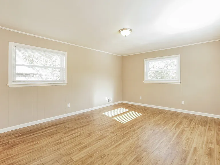 2169 Telfair St — Photo 9