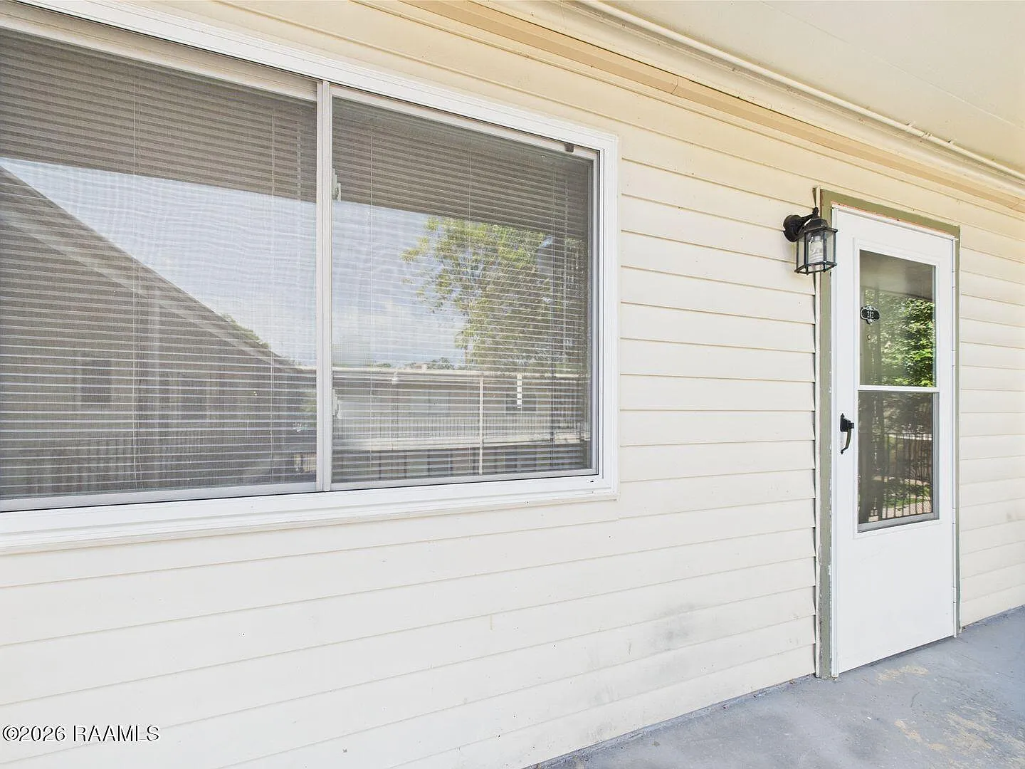 2 bed, 700 sqft, $975 — Photo 3