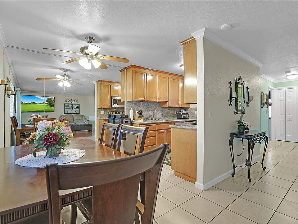 1st image of 725 Auburn Pl APT 103