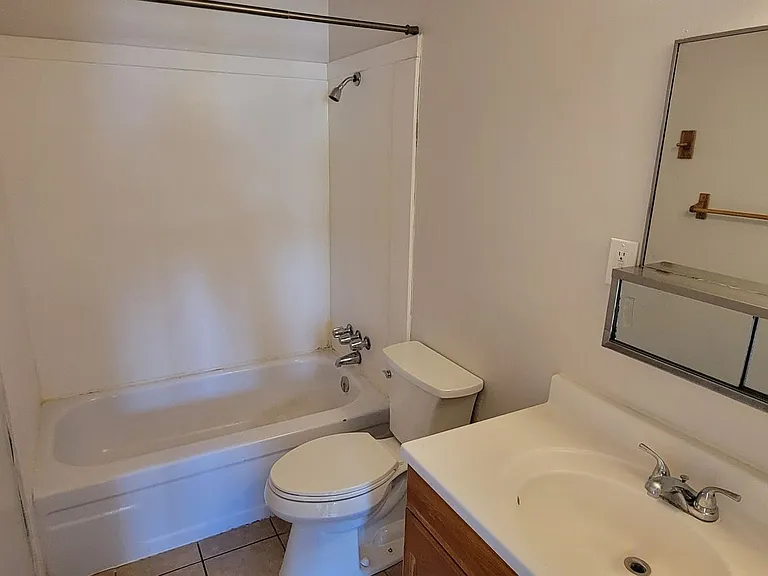 752 N Irving St — Photo 12