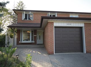 3524 Birchmeadow Cres, Mississauga, ON L4Y 3R7