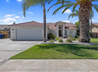 289 White Oak Dr, Hanford, CA 93230