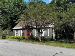 169 New England Dr, Brattleboro, VT 05301