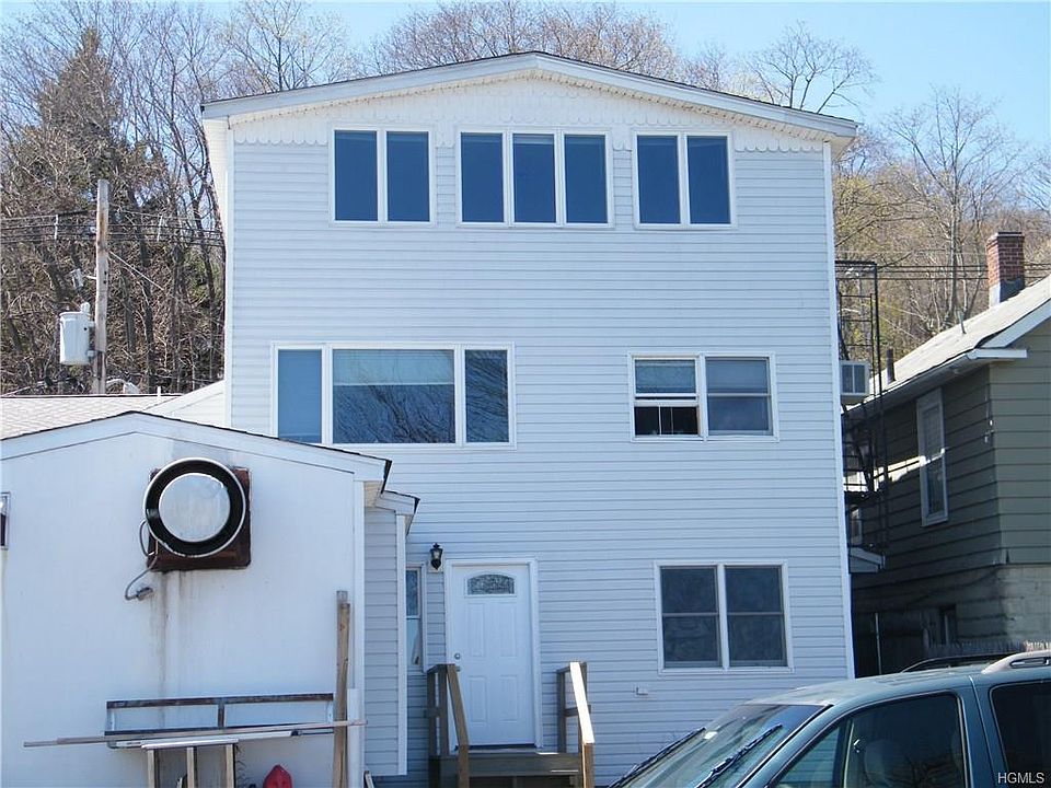 1st image of 587 Piermont Ave #1