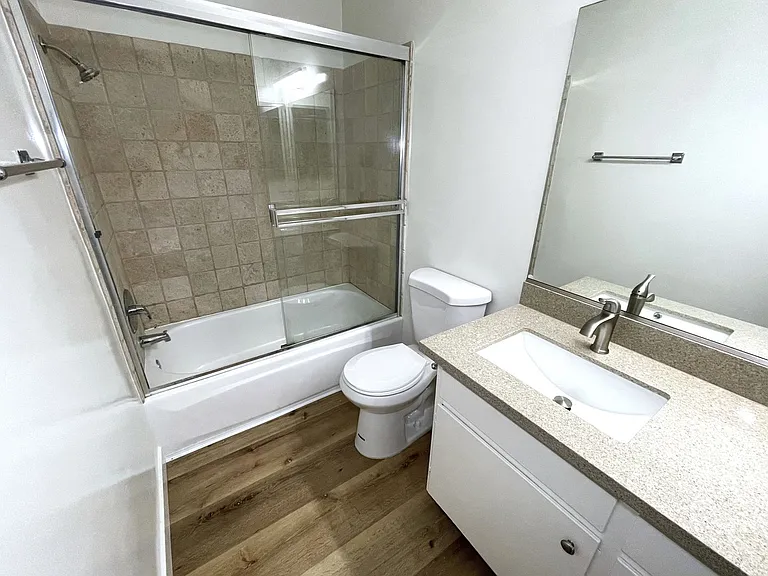 10908 Rose — Photo 22