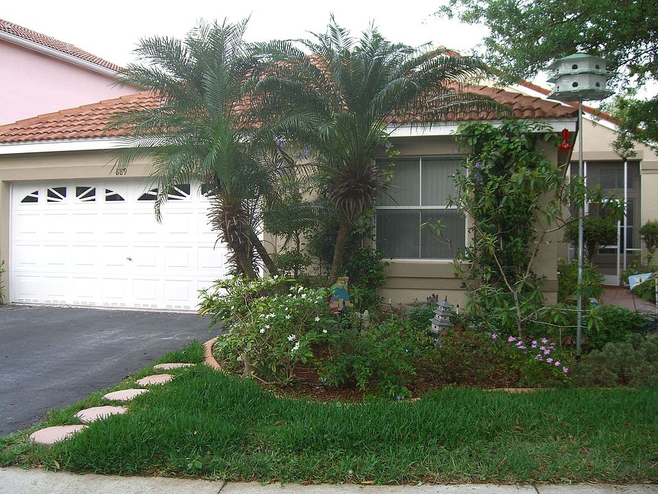 1st image of 889 Stanton Dr