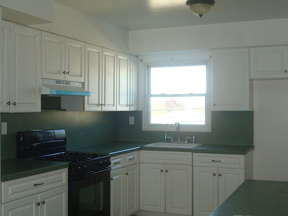 1st image of 650 Collfield Ave #2