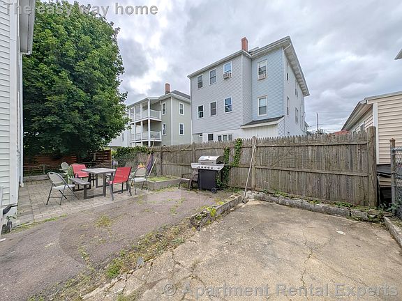 5th image of 9 Bonner Ave #1