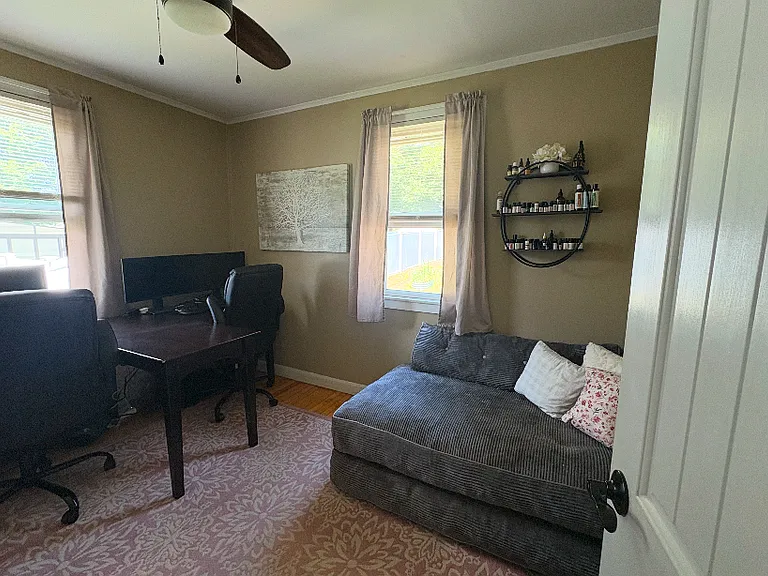 83 Lucille St — Photo 8