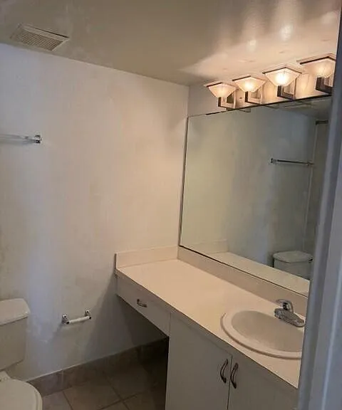 4195 N Haverhill Rd #319 — Photo 9