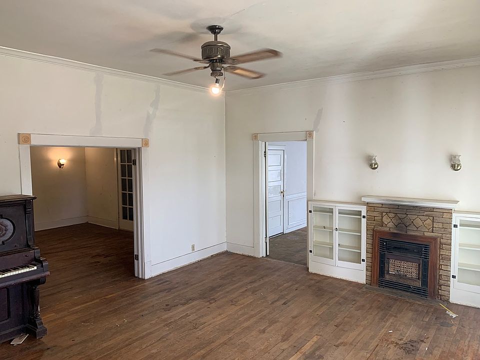 20 E 20th St, San Angelo, TX 76903 Zillow