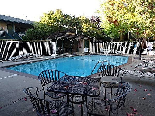 1st image of 2025 California St APT 1