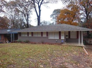 239 Forest Hills Dr, Montgomery, AL 36109