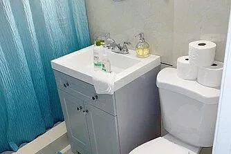2 bed, 1.0 bath, 792 sqft, $2,400 — Photo 3