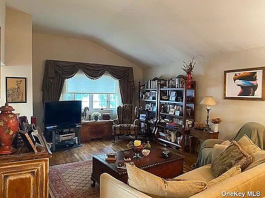 4th image of 163-23 89th St