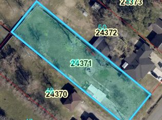 6761 Howe St, Groves, TX 77619