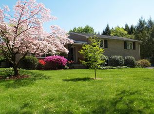 1147 Stafore Dr, Bethlehem, PA 18017
