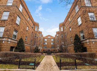 621 W Washington Blvd #3N, Oak Park, IL 60302