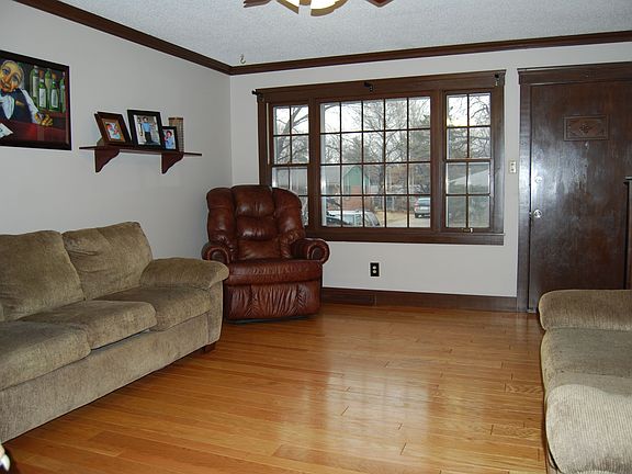 Living Room- Hardwood floors