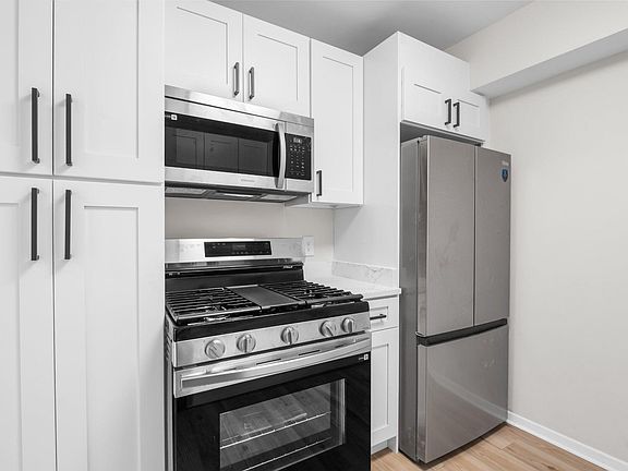 3rd image of 5410 Connecticut Ave NW APT 403