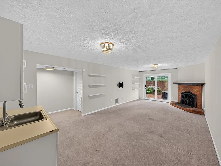 2204 N Tuckahoe St — Photo 14
