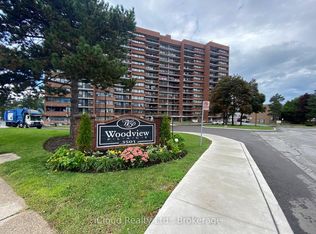3501 Glen Erin Dr #606, Mississauga, ON L5L2E9