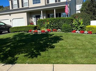 3782 Clay Dr, Macungie, PA 18062